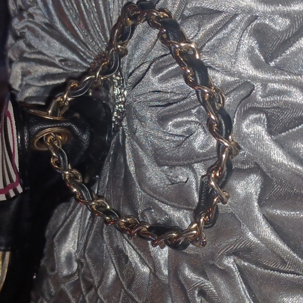 Betsey Johnson Hand Mirror Mini Bag - Picture 13 of 15